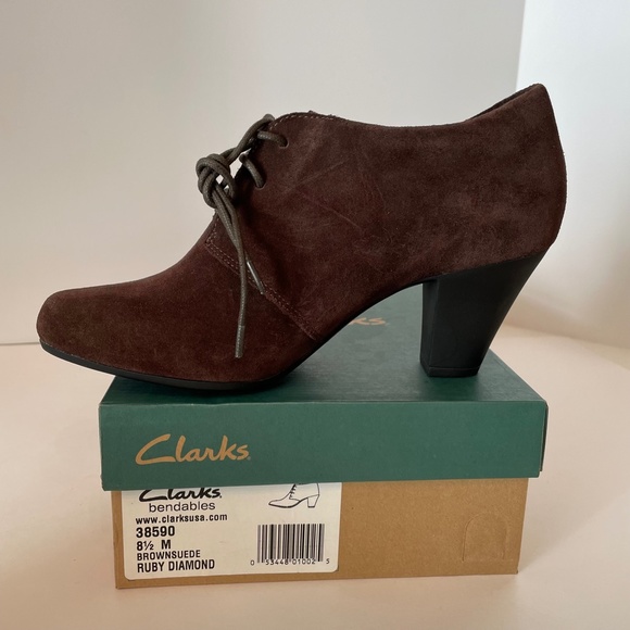 Clarks Bendables Ruby Diamond Brown Suede Leather 8.5 Ankle Boot - Picture 7 of 12